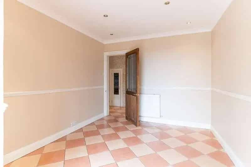 2 Bed Ground Floor Apartment For Sale