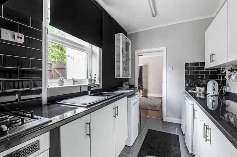 4 Bedroom Semi Detached House to Rent Students