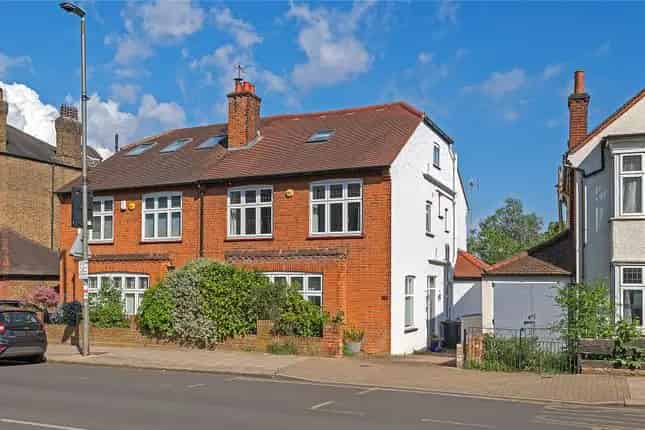 Four Bedroom Semi-Detached House for Sale in Southfields