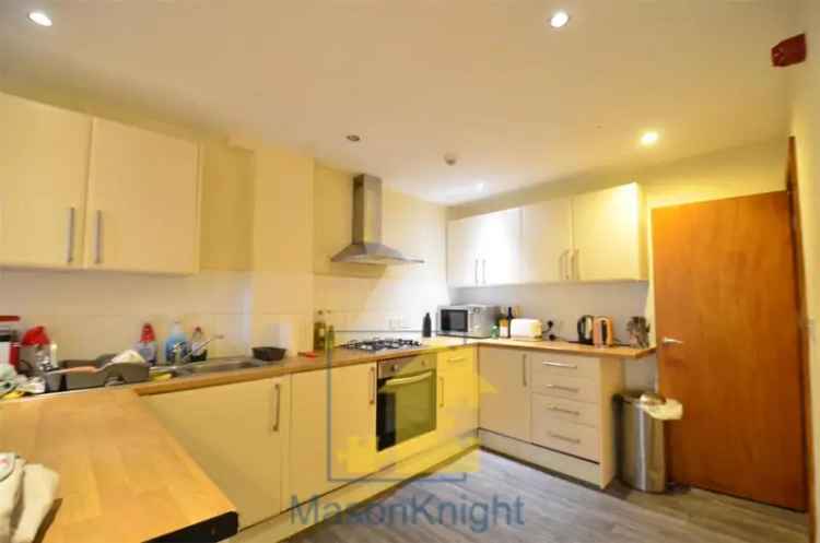 6 Bedroom Terrace House Near University of Birmingham 2025 2026