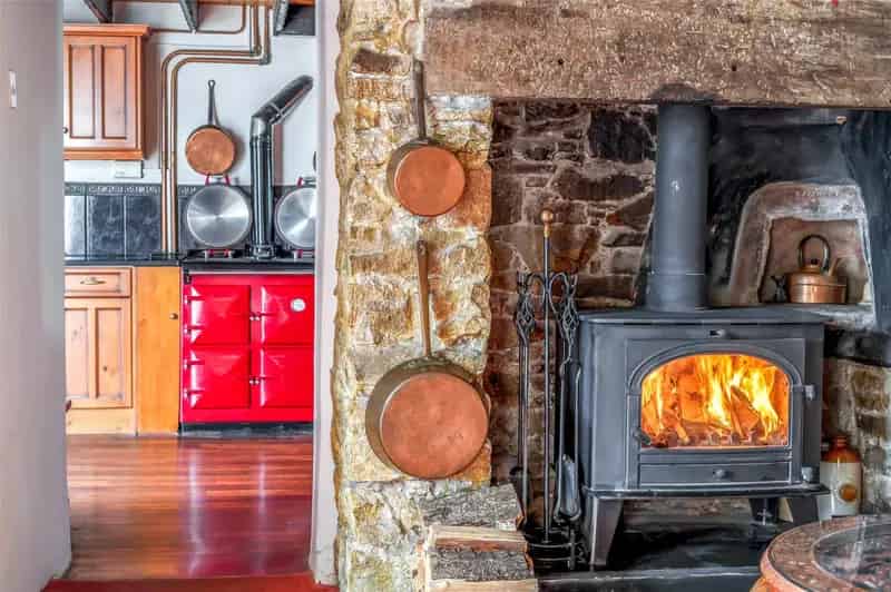 3 Bedroom Cottage Near A39 Picturesque Countryside Retreat
