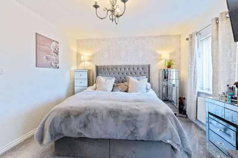 3 Bed Semi-Detached House for Sale