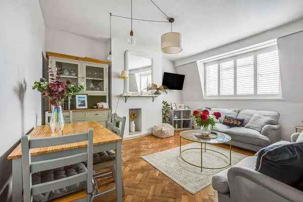 Manfred Court, Manfred Road, Putney, London, SW15 2RT | Property for sale | Savills