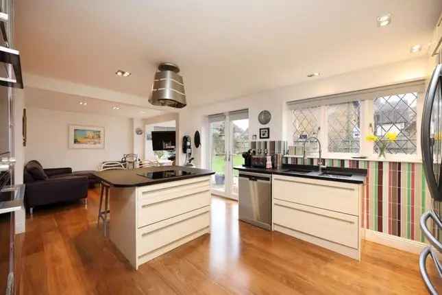 5 Bedroom Detached House for Sale in Bristol BS9