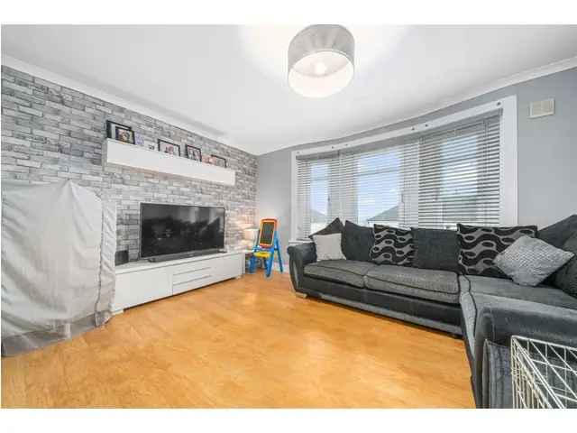 2 bedroom flat  for sale