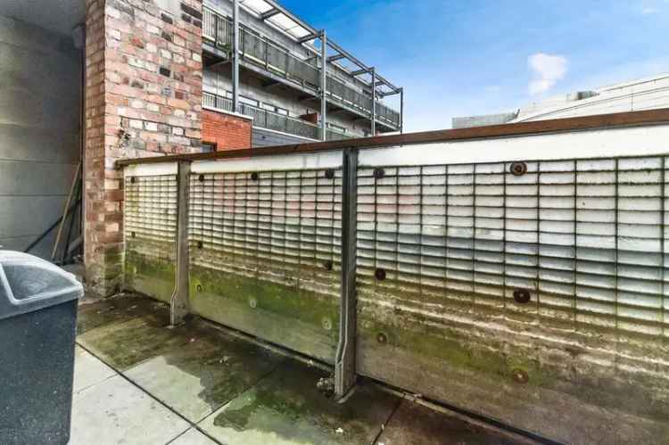 1 Bedroom Flat for Sale Manchester M3 - Near Victoria Station