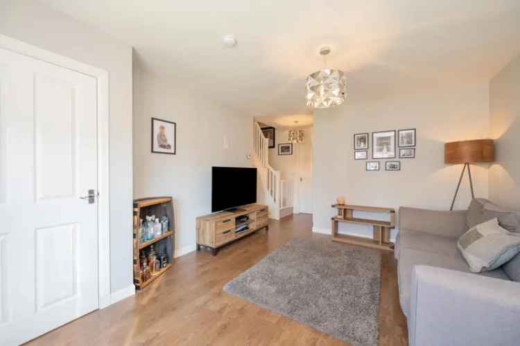 3 Bedroom Semi-Detached House Westhill
