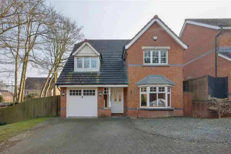 4 Bedroom Detached House For Sale