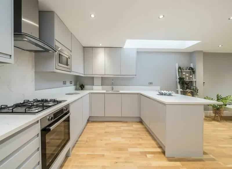 3 Double Bedroom Garden Flat Tooting - Open Plan Kitchen