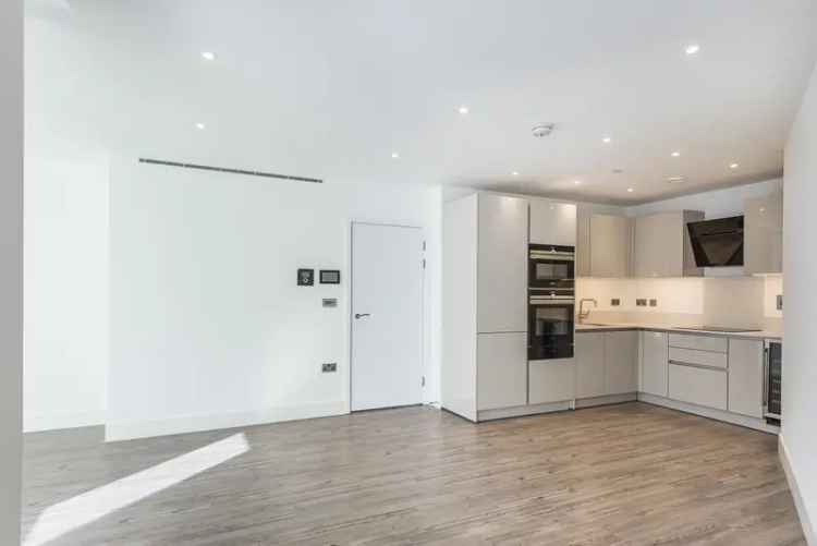 1 Bedroom Apartment to Rent Aldgate Place City of London