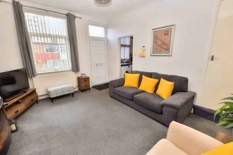 3 Bedroom Period Terraced House Near Leeds and Bradford