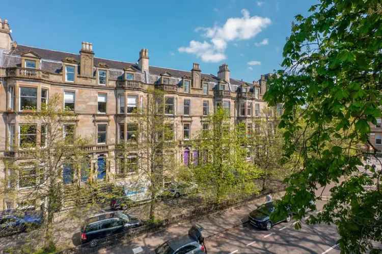 2 Bedroom Apartment for Sale in Glasgow near Queen's Park