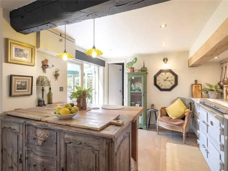 3 Bedroom Grade II Listed Cottage All Cannings Detached House For Sale