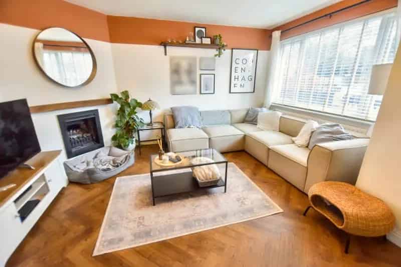 3 Bed End Terrace House Near Armley Town Street