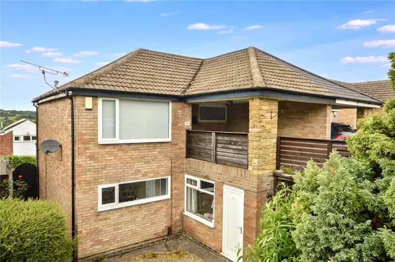 Three Bedroom Semi Detached House with Drive and Long Distance Views