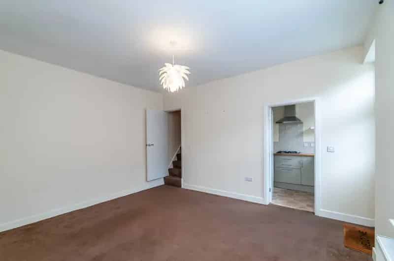 2 Bedroom Terrace House to Rent in Rodley