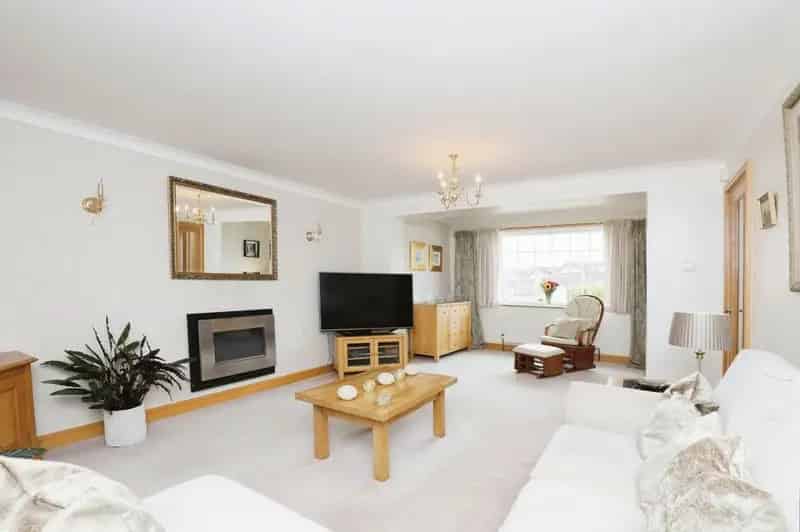 5 bedroom Detached House for sale, Carlton-in-Lindrick, Nottinghamshire, S81