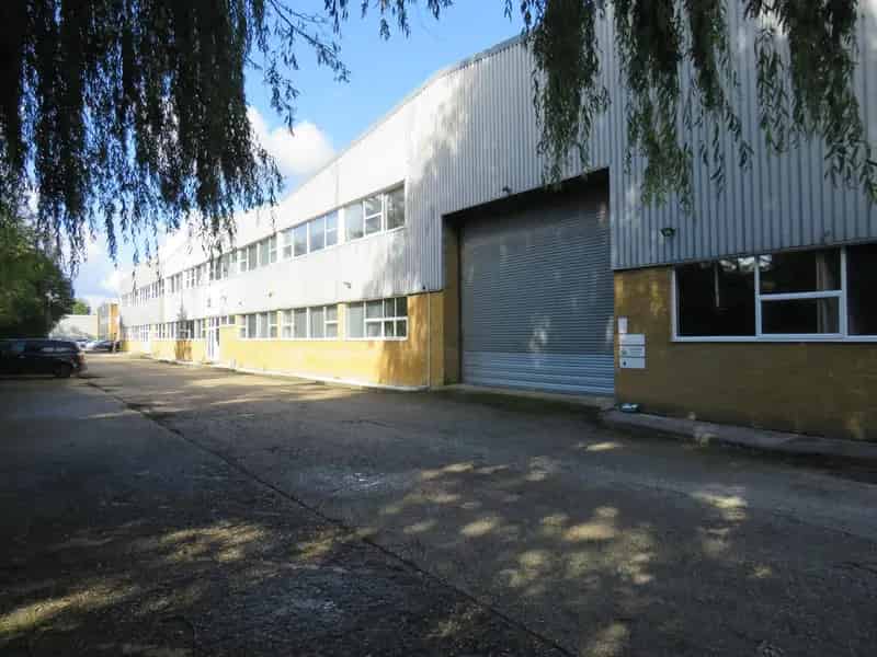 Modern Warehouse with Offices Ample Parking Farnborough