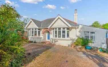 Bungalow For Sale in South Hams, England