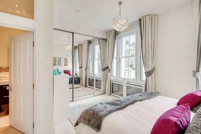 Maisonette to rent in Barclay Road, Fulham, London SW6