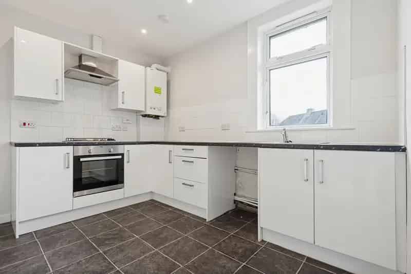 2 Bedroom Upper Villa in Granton Edinburgh