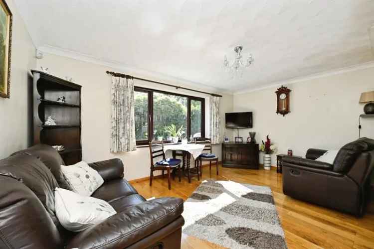 Three Bedroom Detached Bungalow in Watlington