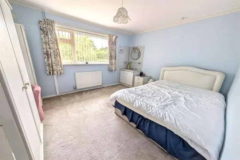 3 Bed House for Sale in Idyllic Village Setting