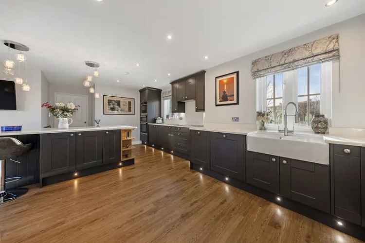Modern Four Bedroom Detached House Great Barford