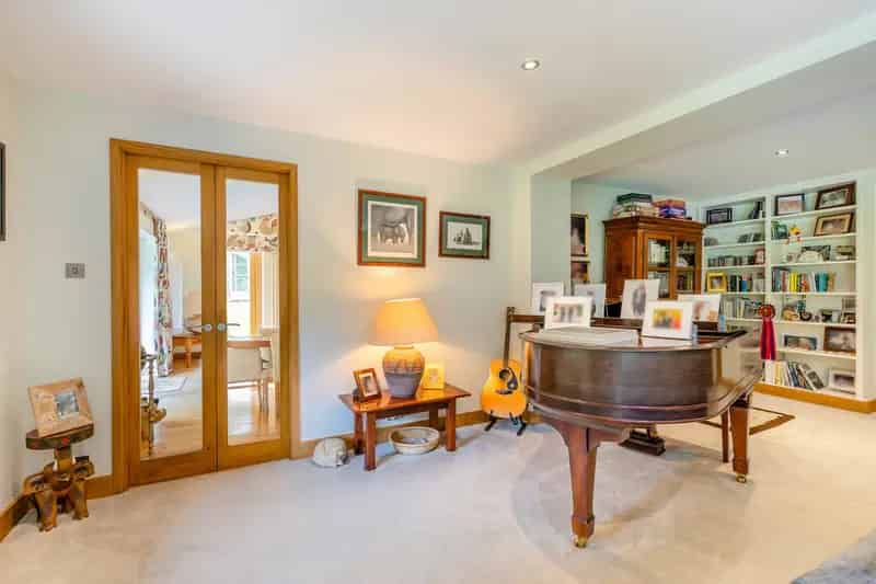 6-Bedroom Detached House with Lake and Annexe Kenton Exeter