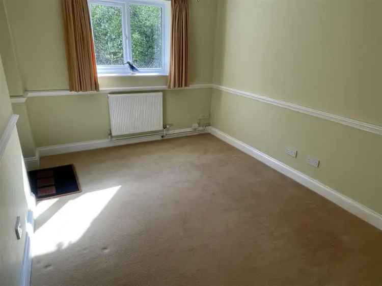 4 Bedroom Cottage for Sale