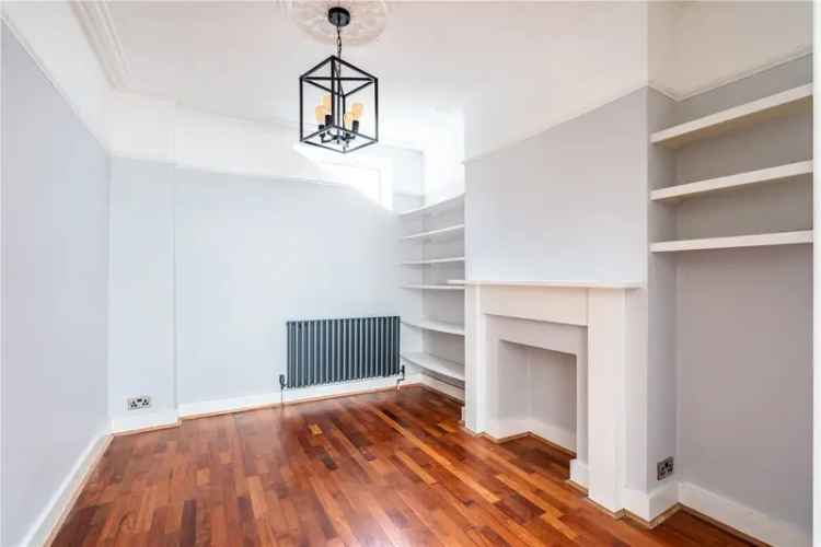 4 bedroom house in London