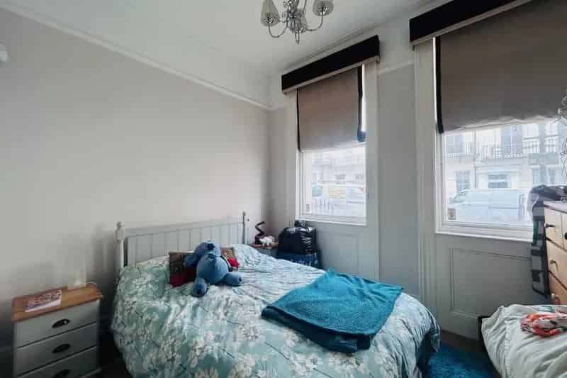Seafront One Bedroom Apartment Kemp Town Available September