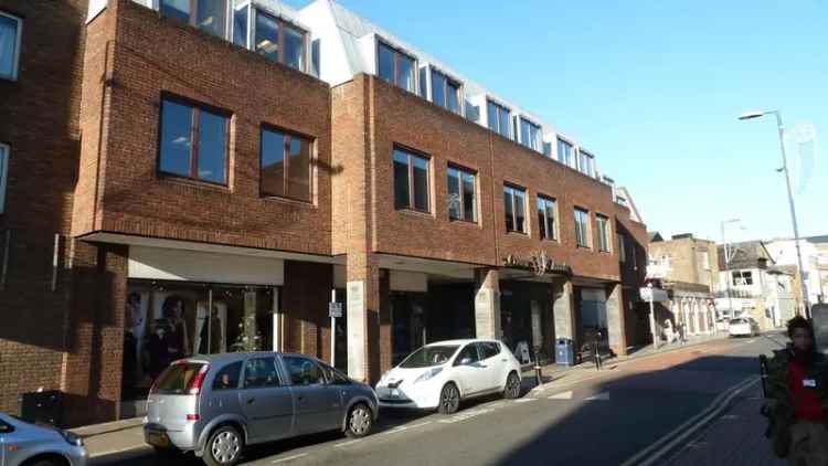 Kingston upon Thames Office Suite - Modern Workspace with Meeting Rooms