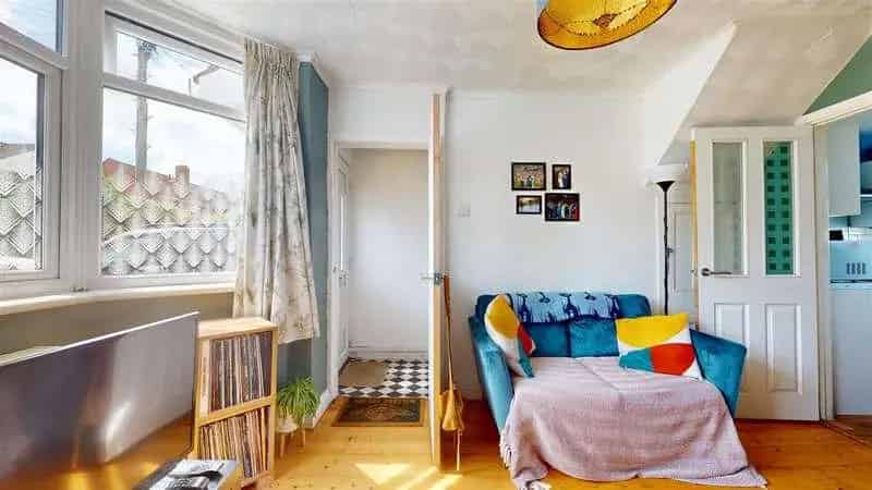 2 Bed Terrace House For Sale