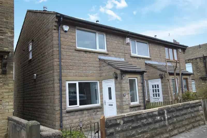 2 Bedroom End Terrace House to Rent