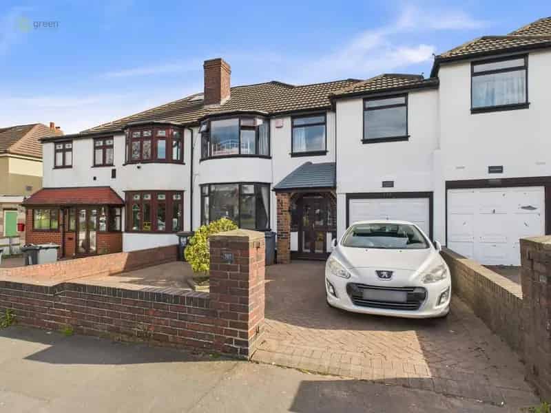 4 Bedroom Semi-Detached House for Sale