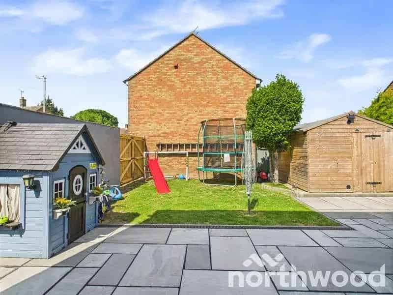 3 Bed Semi-Detached House South Ashford