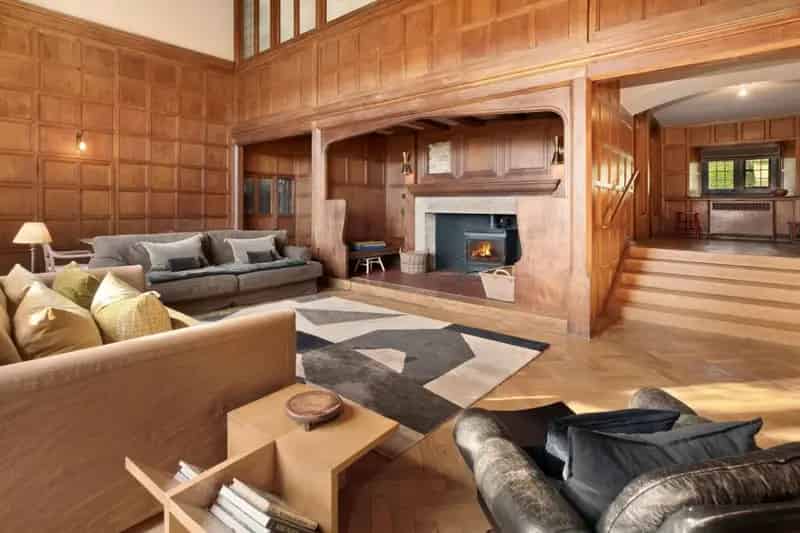 Hannaford Manor Lutyens Style House with 4.87 Acres