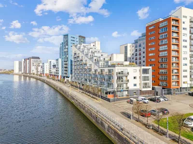 1 Bedroom Luxury Apartment Glasgow Harbour River Views
