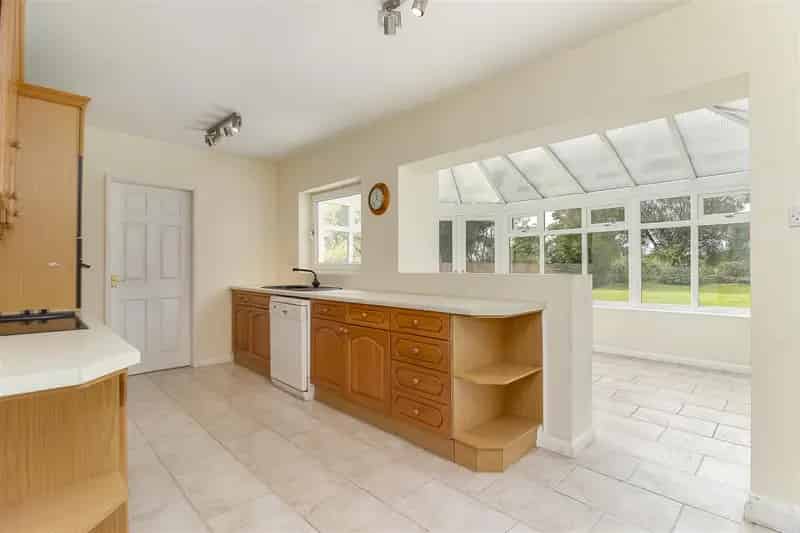 4 Bedroom Detached House to Rent