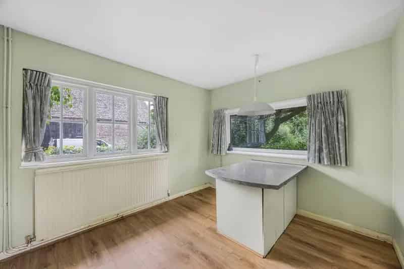 3 Bedroom Detached House for Sale in Ampney St Mary