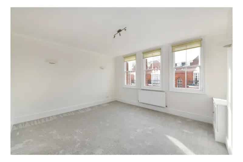 Spacious One Bedroom Flat in Marylebone - Recently Refurbished