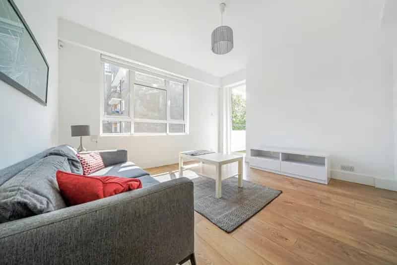 Spacious 1-Bedroom Apartment near Southwark Station