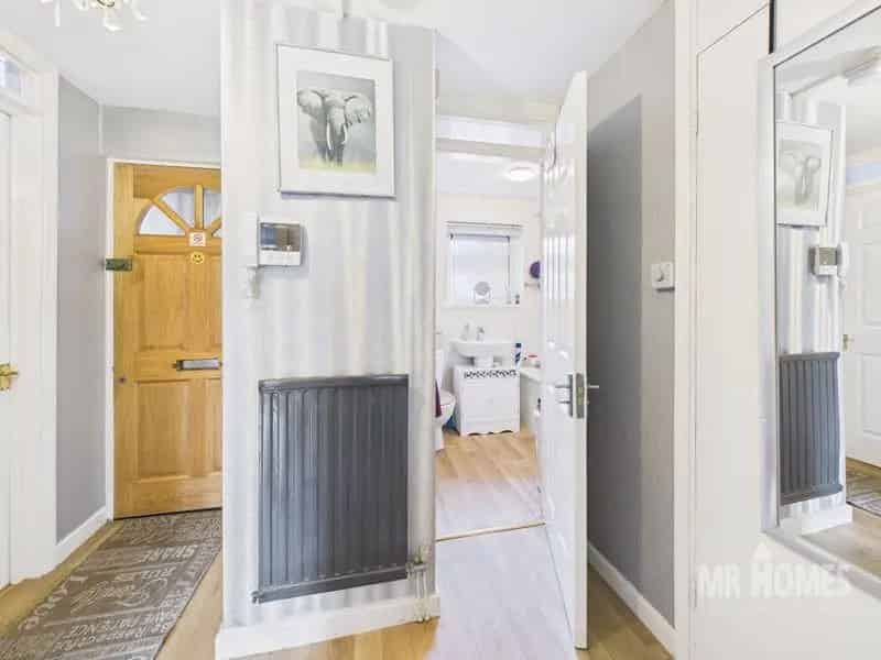 1 Bed Flat for Sale Ground Floor Private Garden