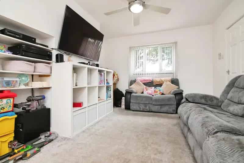 2 bedroom House
 For Sale