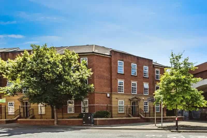 1 Bedroom Apartment Manchester City Centre Castlefield Parking Available Now