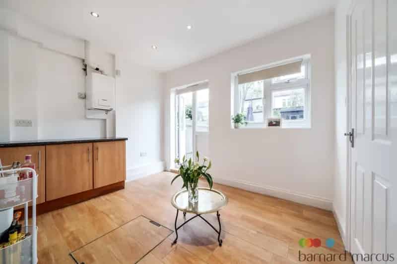 3 Bedroom House Gunton Road Tooting Zero Deposit Available