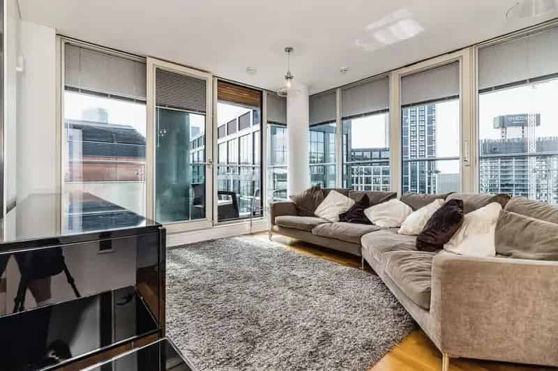 2 Bed Flat to Rent Manchester M3 - Available Now