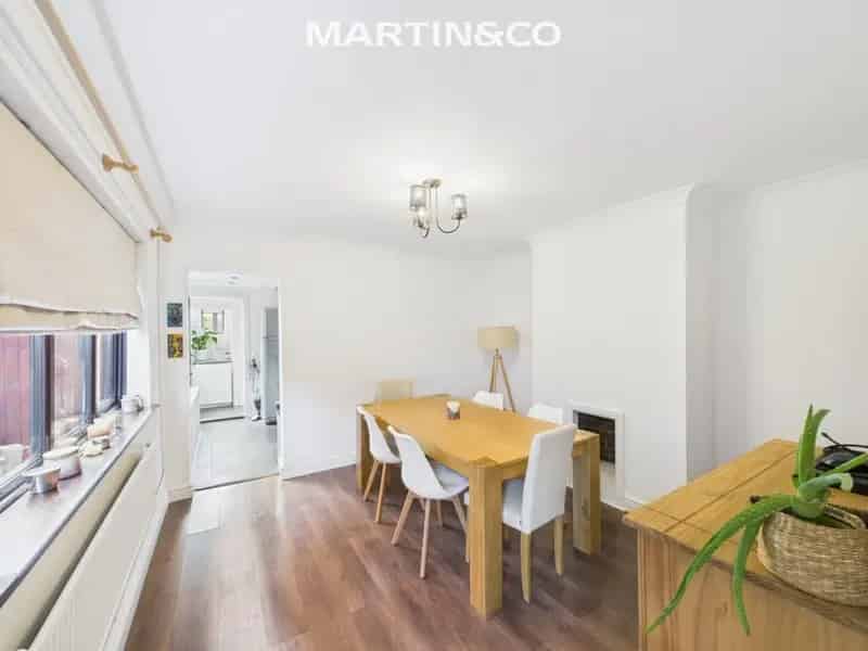 3 Bedroom Edwardian House For Sale Near Wokingham Town Centre