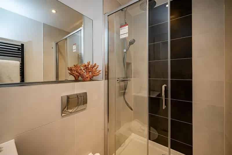 Modern 2 & 3 Bedroom Houses in Slough Near Train Station